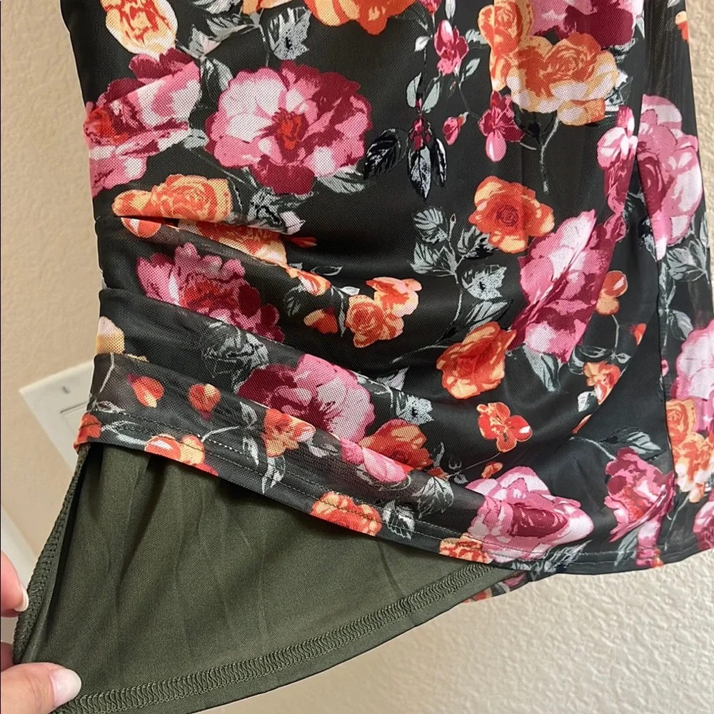 Vici Green Floral Long Sleeve Dress - Picture 4 of 4